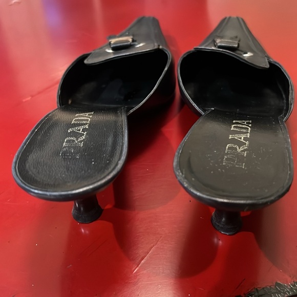 Size 40 PRADA sling back 2 1/2 inch heel - Picture 6 of 8